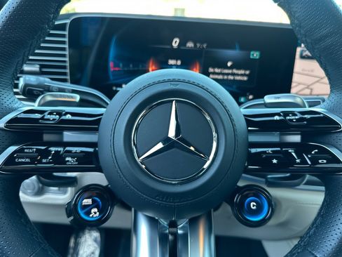 Used 2025 Mercedes-Benz GLE 53 AMG 4MATIC image 23