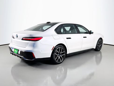 Used 2025 BMW 740i RWD image 10