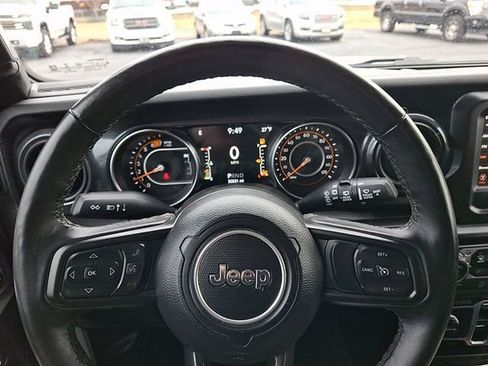 Used 2023 Jeep Wrangler Sport image 19