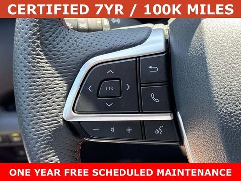 Used 2025 Toyota Sienna XSE FWD image 25