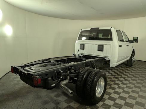 New 2025 RAM 3500 Tradesman w/ Chrome Appearance Group image 7