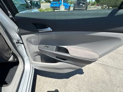 Used 2009 Honda Accord LX-P image 25
