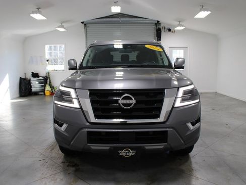 Used 2024 Nissan Armada SL image 4
