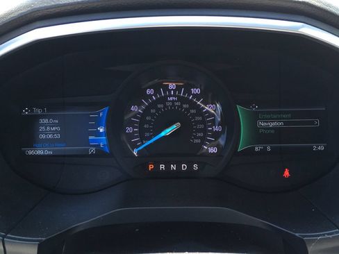 Used 2019 Ford Edge Titanium w/ Equipment Group 301A AWD/4WD image 2