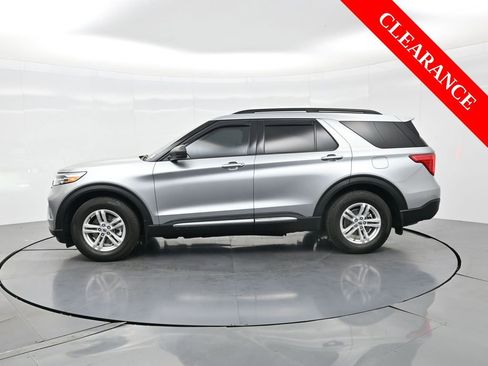 Used 2024 Ford Explorer XLT image 10