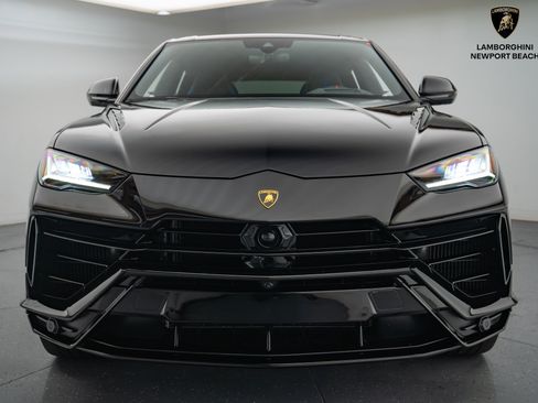 Used 2024 Lamborghini Urus S image 11