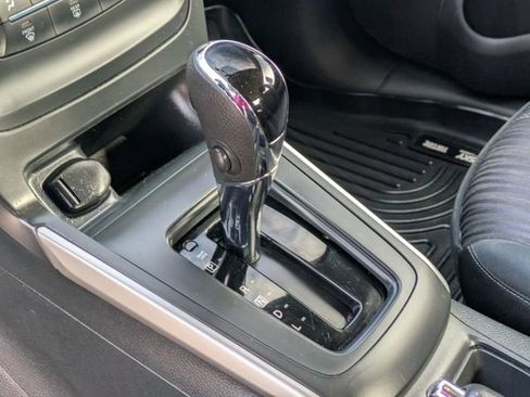 Used 2016 Nissan Sentra SV image 25