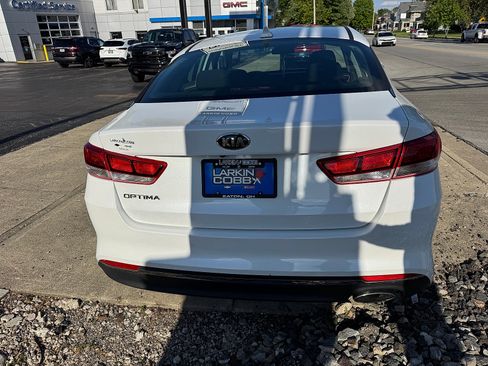 Used 2017 Kia Optima LX FWD image 6