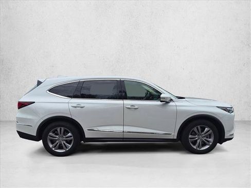 Used 2023 Acura MDX SH-AWD image 3