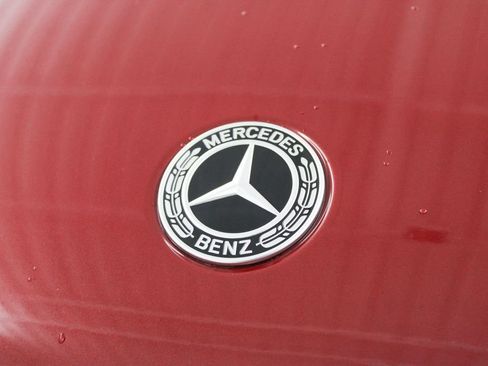 Used 2025 Mercedes-Benz GLC 350e 4MATIC image 38