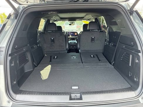 New 2026 Chevrolet Traverse LT w/ Sun and Wheel Package AWD/4WD image 35