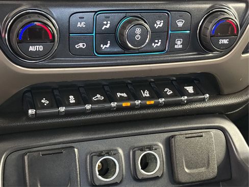 Used 2019 GMC Sierra 2500 Denali w/ Duramax Plus Package AWD/4WD image 36