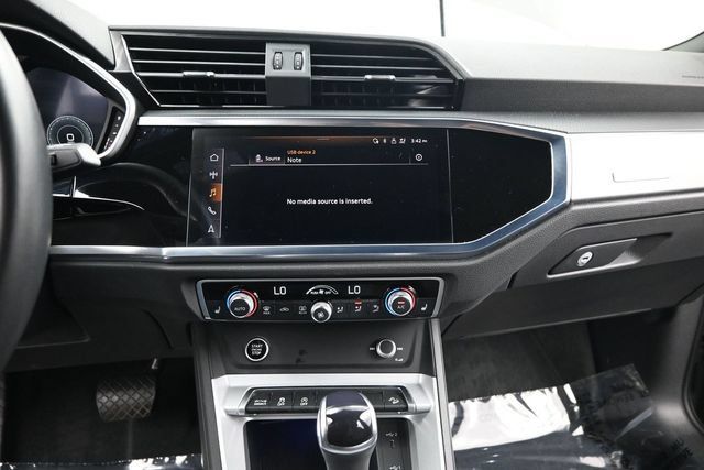 Used 2022 Audi Q3 2.0T Premium Plus AWD/4WD image 12