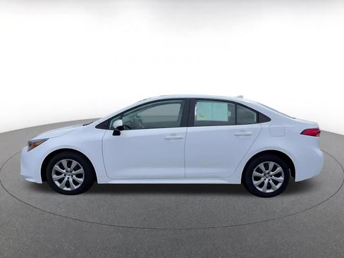 Used 2025 Toyota Corolla LE FWD image 7