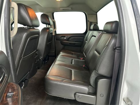 Used 2013 GMC Sierra 2500 Denali w/ Suspension Package, Off-Road image 10