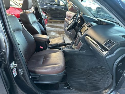 Used 2017 Subaru Forester 2.5i Touring AWD/4WD image 23