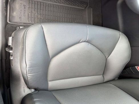 Certified 2025 Toyota Grand Highlander FWD image 9