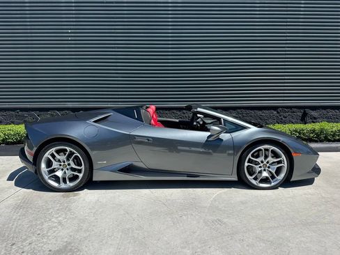 Used 2016 Lamborghini Huracan LP 610-4 AWD/4WD image 11