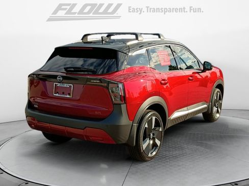 Used 2025 Nissan Kicks SR FWD image 7