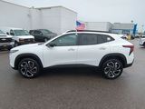 Used 2025 Chevrolet Trax RS w/ Driver Confidence Package image 5