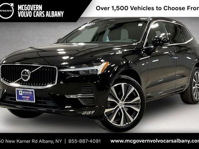 Used 2022 Volvo XC60 B5 Momentum w/ Climate Package
