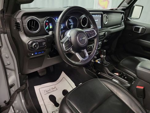 Used 2023 Jeep Wrangler Unlimited Sahara w/ Cold Weather Group image 13