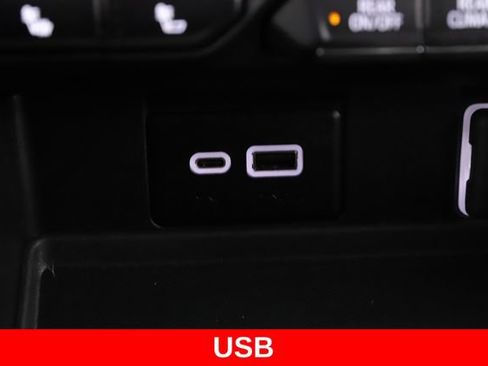 Used 2024 Chevrolet Suburban Z71 w/ Luxury Package AWD/4WD image 27