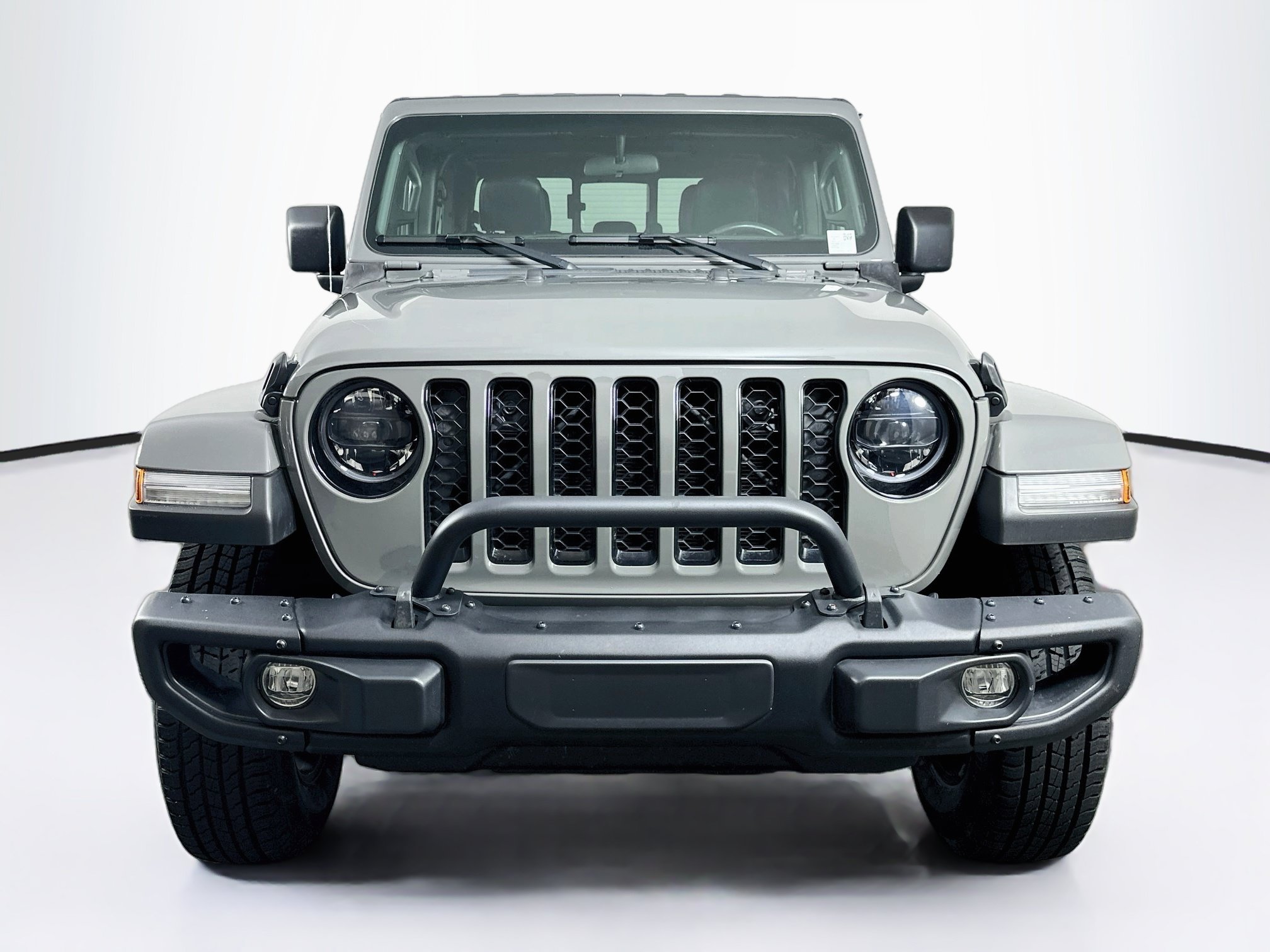 Used 2023 Jeep Gladiator Sport AWD/4WD image 2