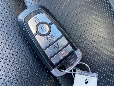 Used 2021 Ford Escape SEL image 24