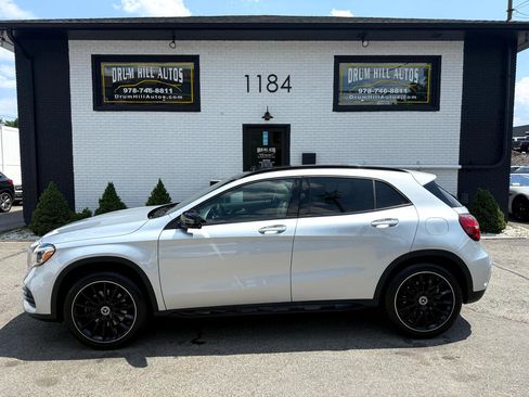 Used 2019 Mercedes-Benz GLA 250 4MATIC image 2