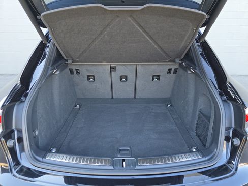 Certified 2025 Porsche Macan image 15