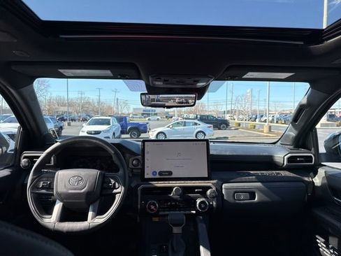 Used 2025 Toyota Tacoma Limited image 15