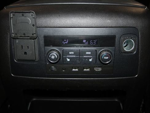 Used 2019 GMC Yukon XL Denali w/ Denali Ultimate Package image 34