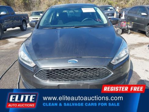 Used 2018 Ford Focus SE image 12