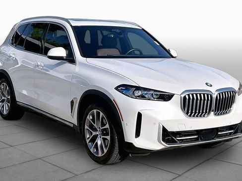 Used 2025 BMW X5 xDrive40i w/ Executive Package AWD/4WD image 3