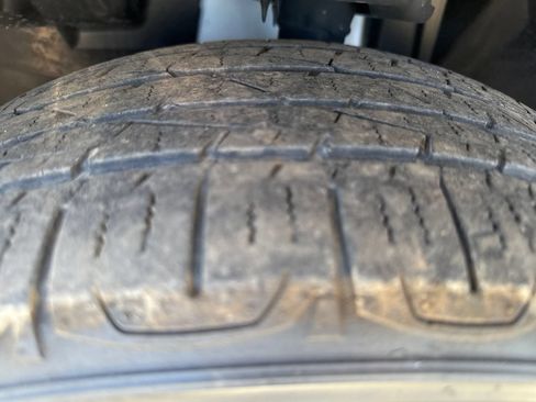 Used 2022 Jeep Compass Latitude FWD image 28