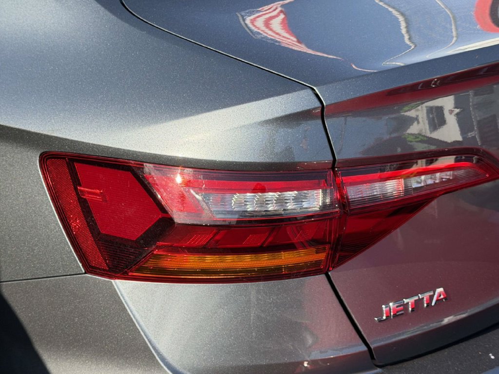 Used 2019 Volkswagen Jetta SE FWD image 11