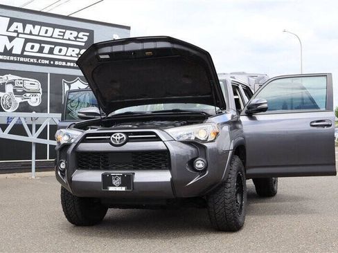 Used 2021 Toyota 4Runner SR5 Premium w/ Moonroof Package AWD/4WD image 31