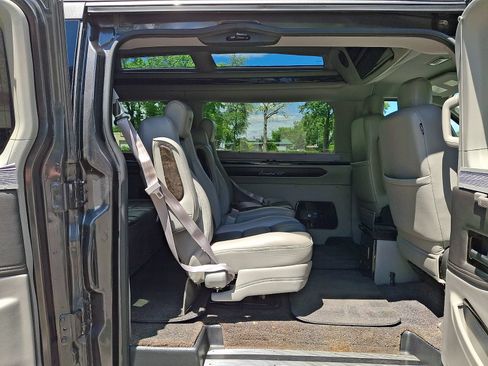 Used 2017 Ford Transit 150 XLT RWD image 11