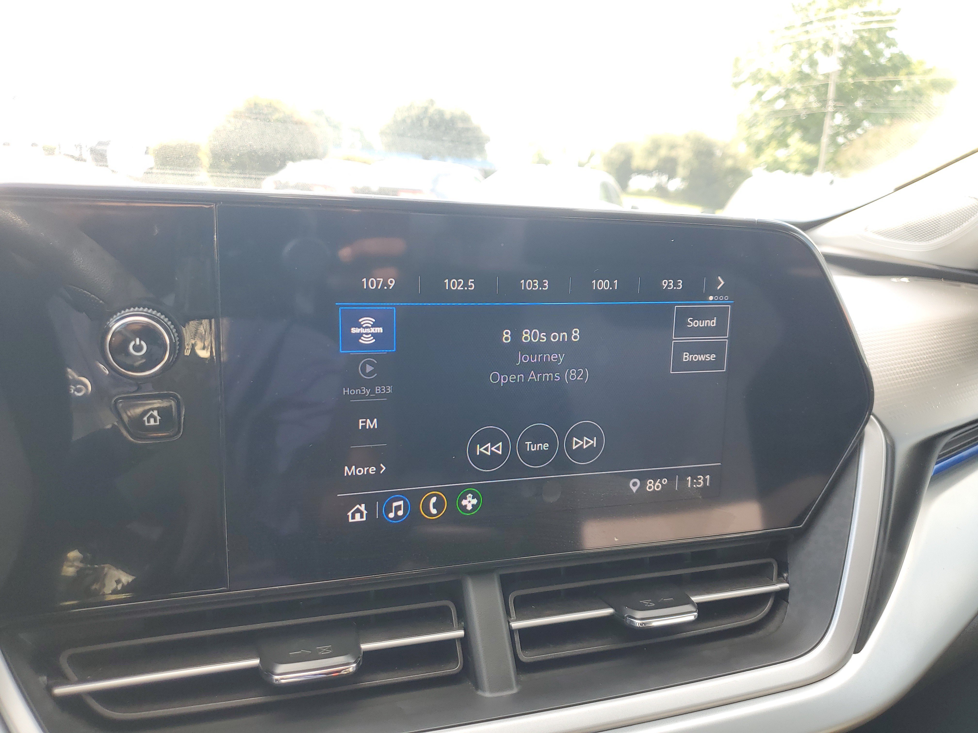 Used 2025 Chevrolet Trax LS FWD image 19