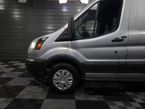 Used 2015 Ford Transit 250 130 Medium Roof image 31