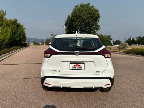 Used 2023 Nissan Kicks S FWD image 8