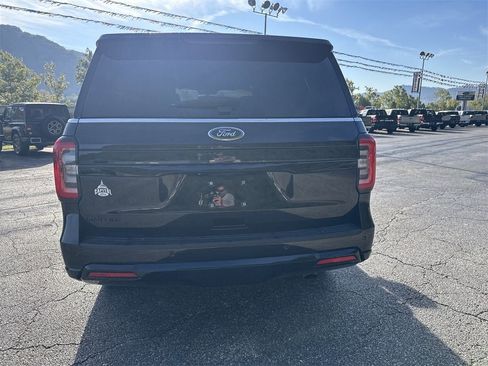 Used 2022 Ford Expedition Limited w/ Equipment Group 303A image 5