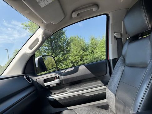 Used 2017 Toyota Tundra SR5 image 35