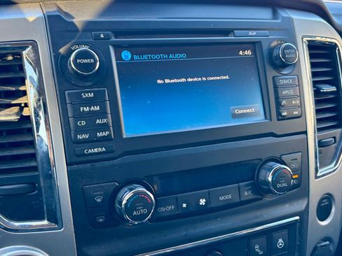 Used 2018 Nissan Titan PRO-4X w/ Pro-4x Convenience Package image 21