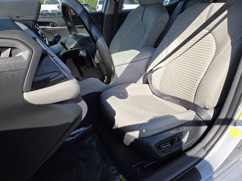 Used 2023 Toyota Camry SE w/ Convenience Package FWD image 25