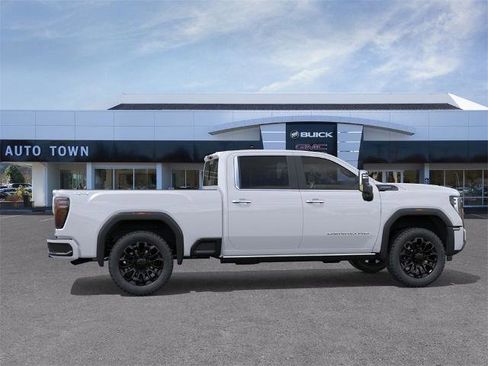 New 2026 GMC Sierra 2500 Denali Ultimate w/ LPO, Black Badging Package image 5