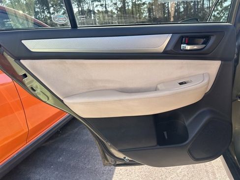 Used 2017 Subaru Outback 2.5i Premium image 8