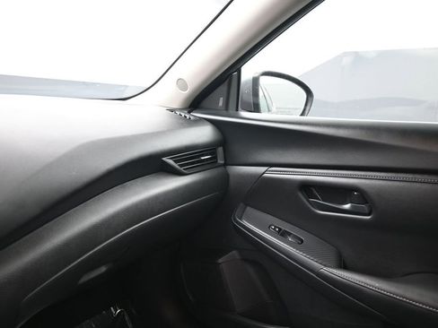Used 2025 Nissan Sentra S FWD image 33