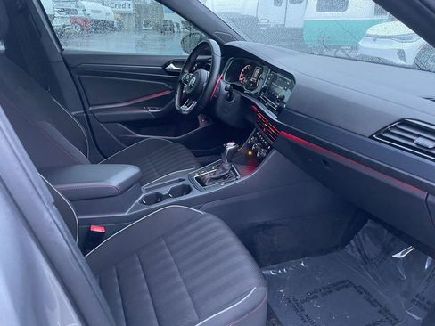 Used 2019 Volkswagen Jetta GLI image 10